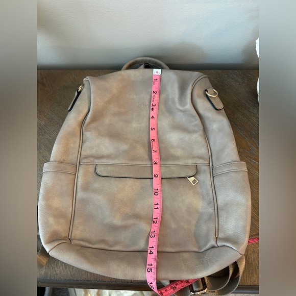 Cluci Women's taupe leather fashion anti-theft Backpack - Picture 6 of 8
